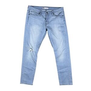 Levi's Jeans Women's Size 8M Light‎ Wash Slim Fit Distressed Knee W29 L32